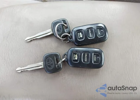 2004 Toyota Camry Le/Xle/Se from USA, damaged, VIN 4T1BE30K44U350075